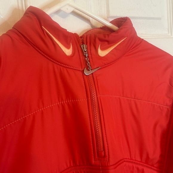 Nike Swoosh high rise plush top in lobster pink NWT Size Medium - Picture 10 of 11